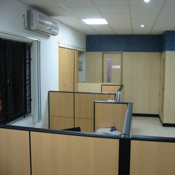 How to Design the Perfect Custom Office Cabin for Your Team